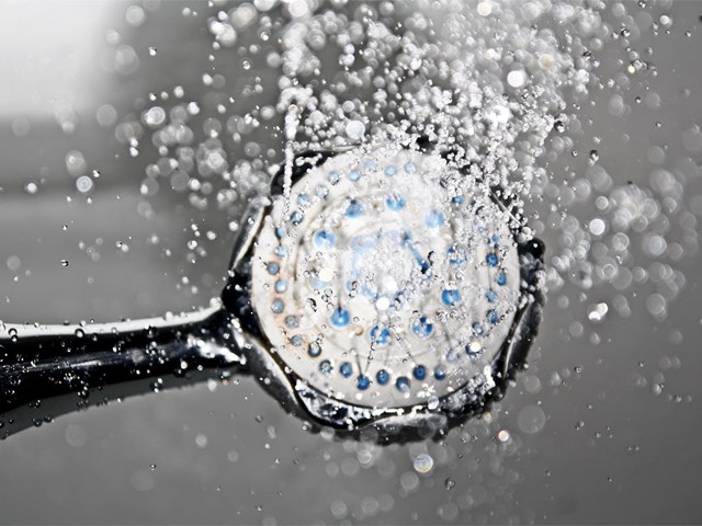 Falta presión en mi ducha… ¿a qué se debe?